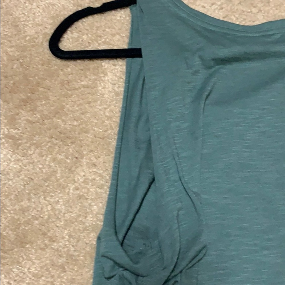 Workout tank - Picture 4 of 4